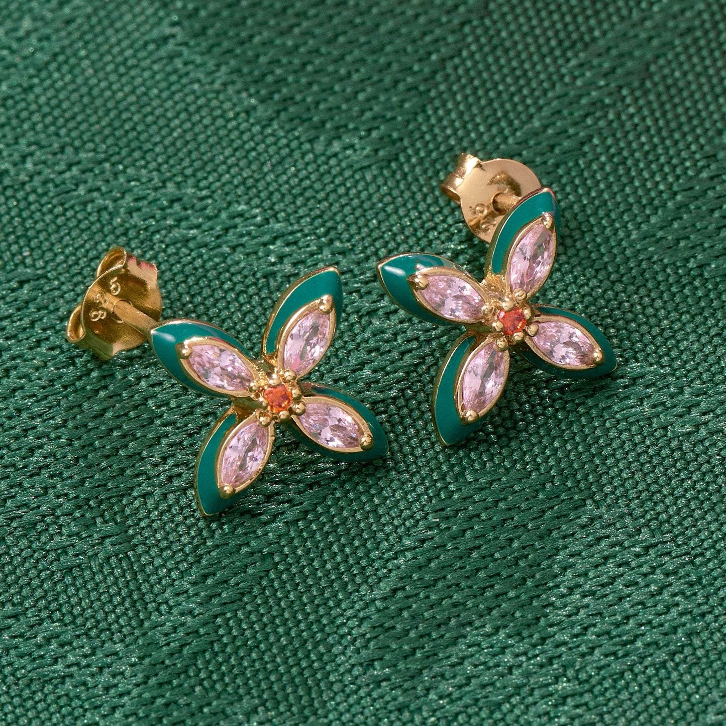 Lucky Clover Jewellery Gift Set Stud Earrings & Bracelet Gold