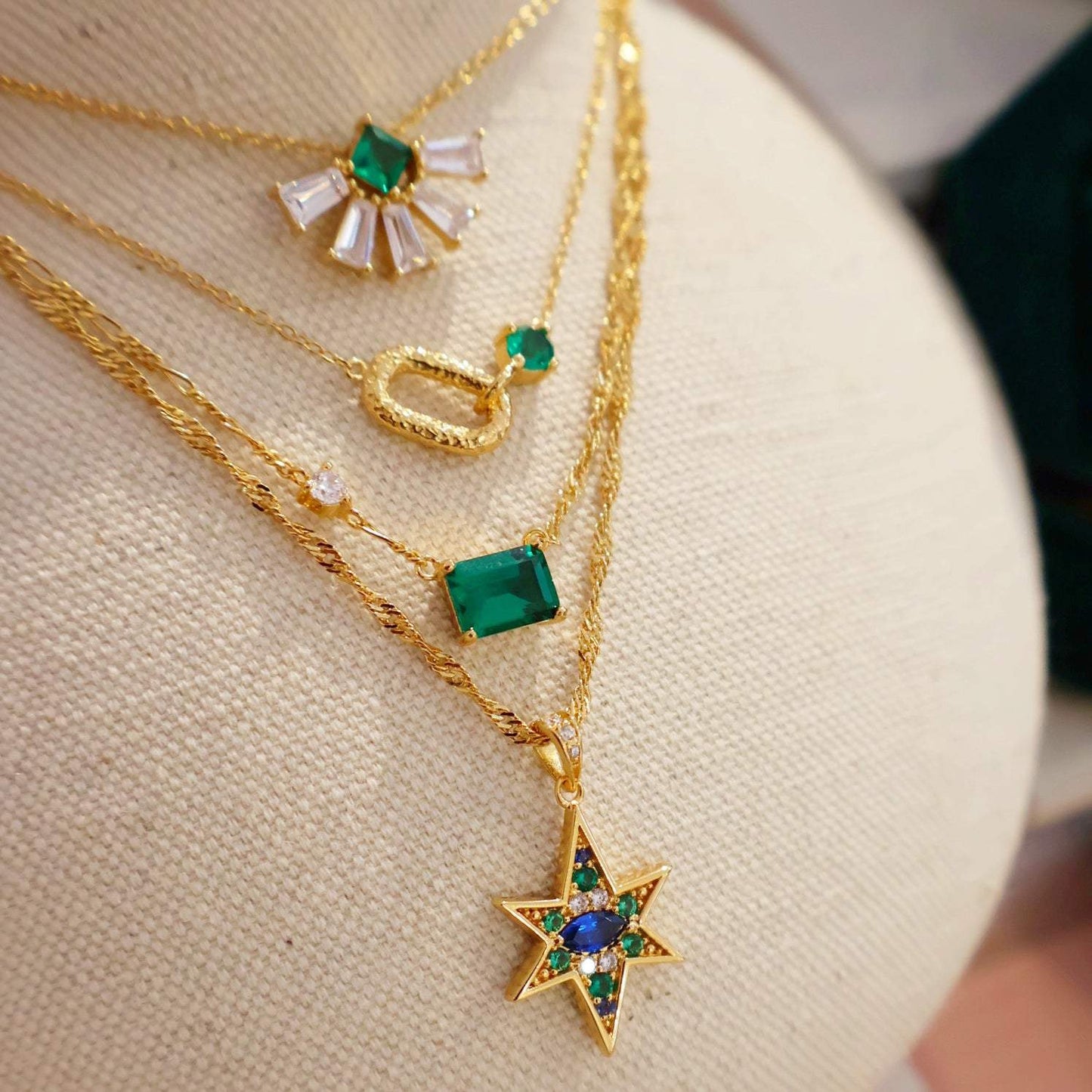 Amelia Antique Oval Necklace, Emerald Green and Gold